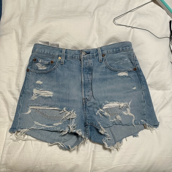 Levi’s jean shorts from Aritzia - Picture 1 of 3